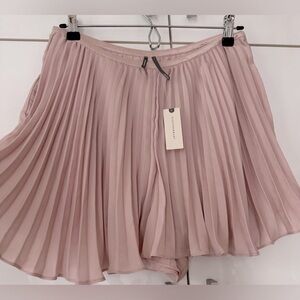 NWT Size M - Anthropologie Silky Skorts with built in shorts (NWT US$ 128)